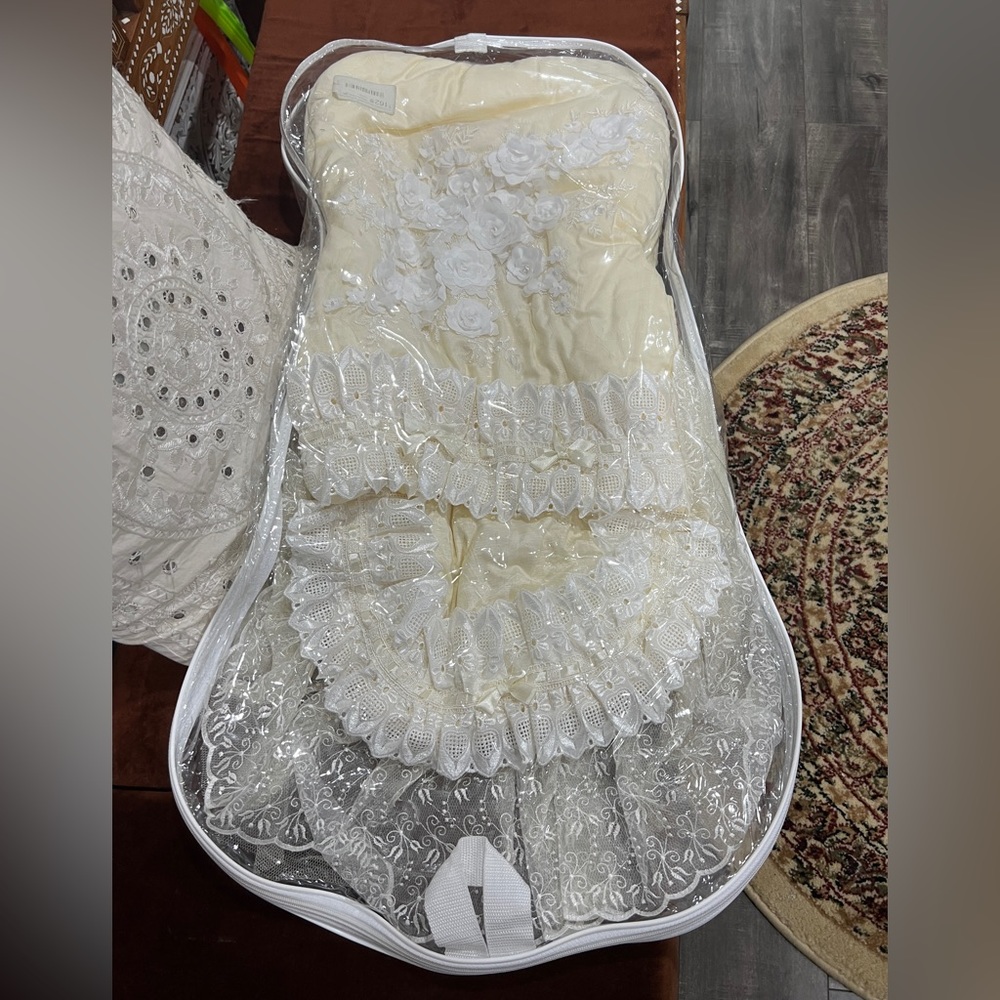 Newborn/ baby sac